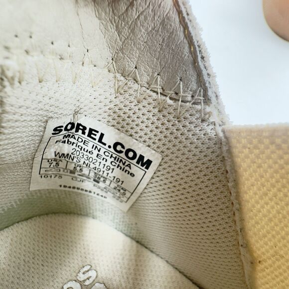 Sorel Out N About SlipOn Womens Booties Sz 7.5 WdgeHeel Chalk White Suede Boots - Picture 6 of 8